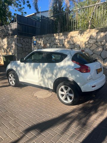 ניסאן ג'וק