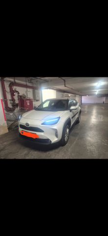יאריס קרוס Urban היברידי אוט׳ בנזין 1.5 (92 כ״ס)
