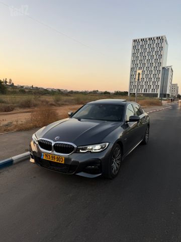 מודעת רכב ב מ וו סדרה 3