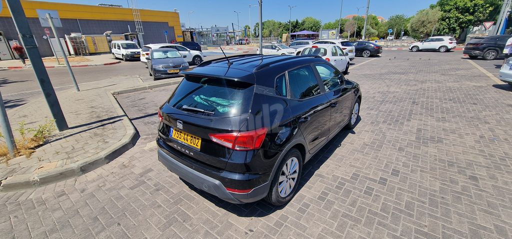 סיאט ארונה