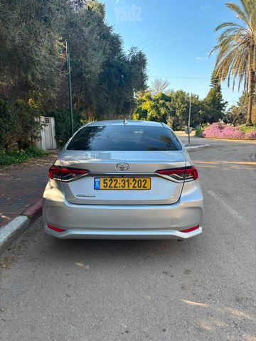 טויוטה קורולה