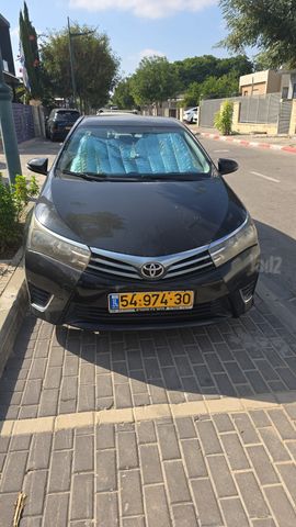 טויוטה קורולה