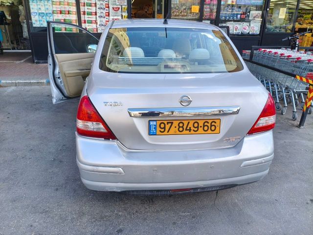 ניסאן טידה