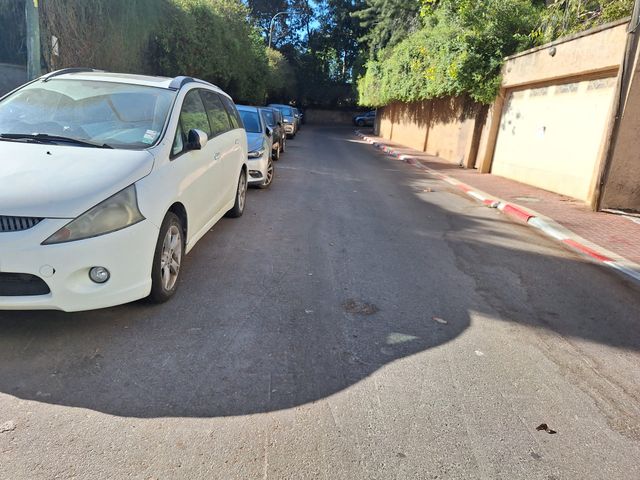 מודעת רכב מיצובישי גרנדיס