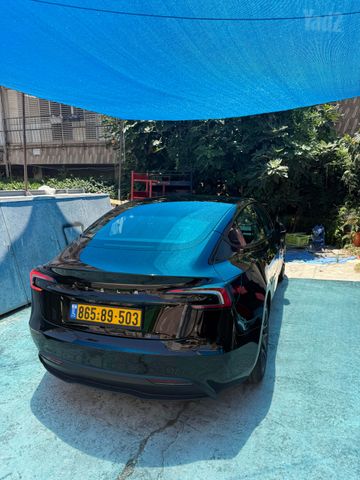 מודעת רכב טסלה מודל 3