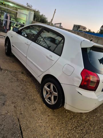 טויוטה קורולה