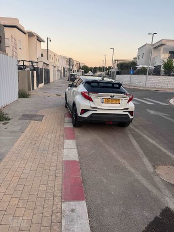 טויוטה C-HR
