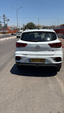 אם ג'י ZS