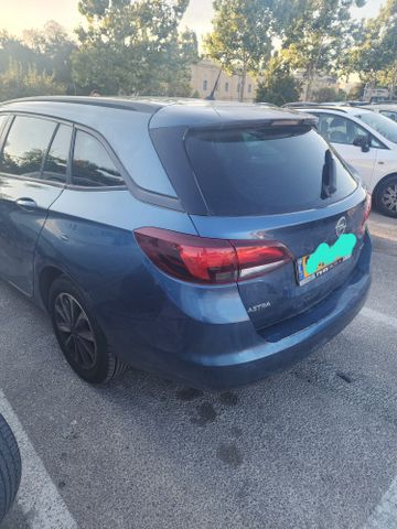 אופל אסטרה