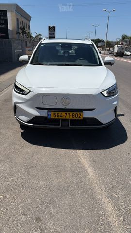מודעת רכב אם ג'י ZS