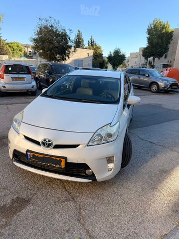 מודעת רכב טויוטה פריוס