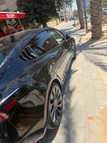 טסלה מודל 3