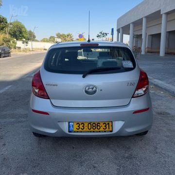 יונדאי i20