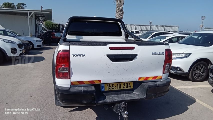 מודעת רכב טויוטה היילקס 2