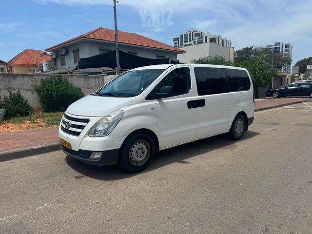 יונדאי H-1 / i800