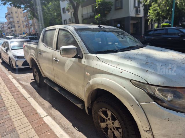 מיצובישי טרייטון / L200