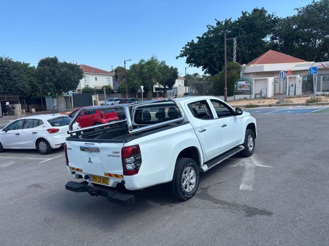 מיצובישי טרייטון / L200