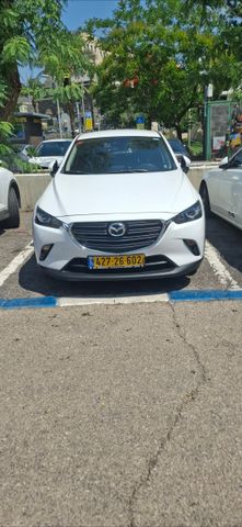 מודעת רכב מאזדה CX-3