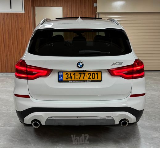 ב מ וו X3