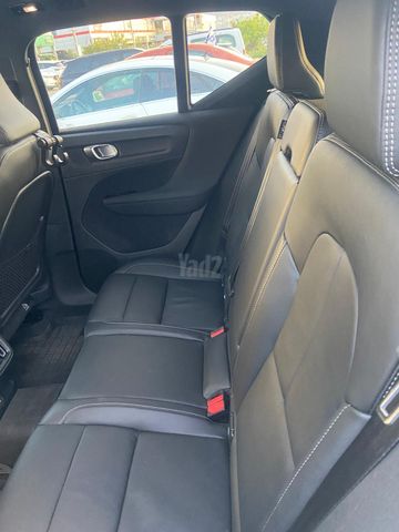 וולוו XC40