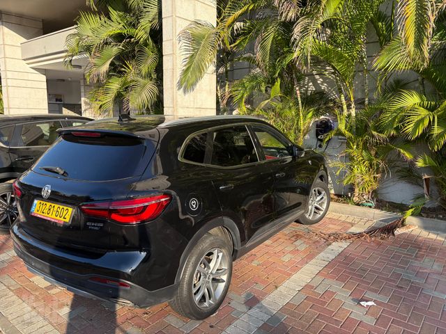 אם ג'י EHS PHEV
