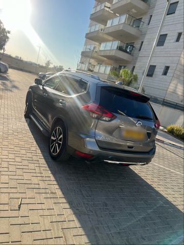 ניסאן אקס טרייל