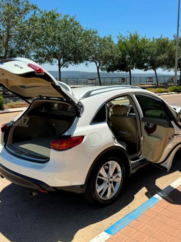 אינפיניטי QX70