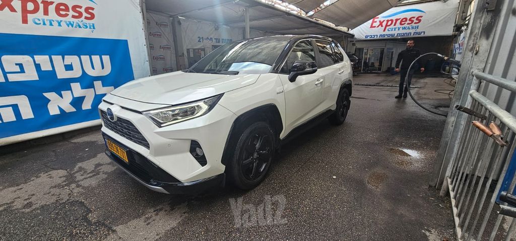טויוטה RAV4
