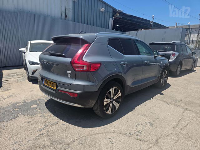 וולוו XC40