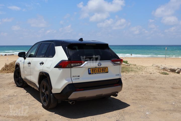 טויוטה RAV4