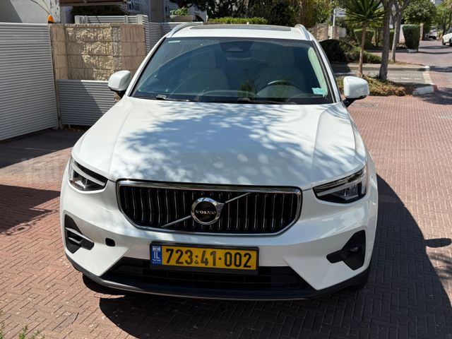 וולוו XC40
