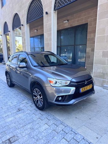 מודעת רכב מיצובישי ASX