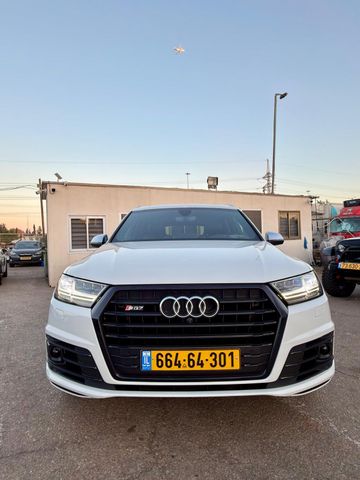 אאודי SQ7