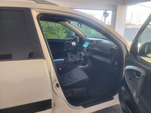 טויוטה RAV4