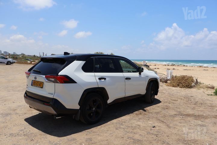 טויוטה RAV4