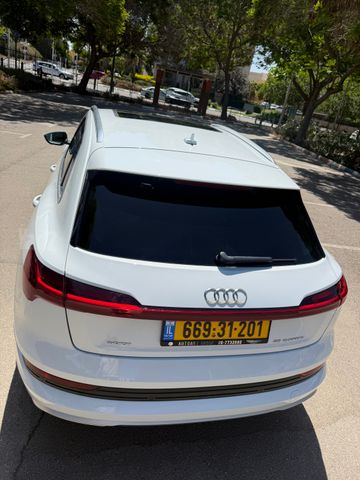 אאודי E-tron