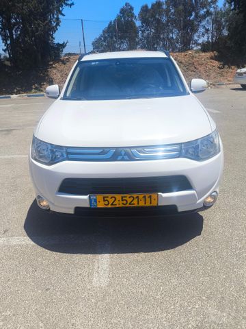 מיצובישי אאוטלנדר