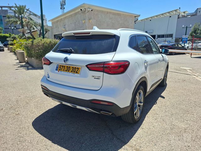 אם ג'י EHS PHEV