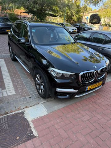 ב מ וו X3