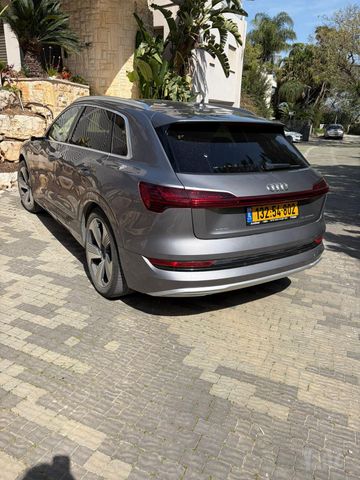 אאודי E-tron