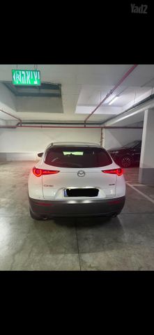 מודעת רכב מאזדה CX-30