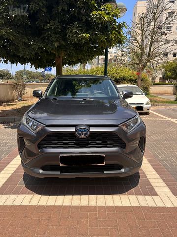 טויוטה RAV4