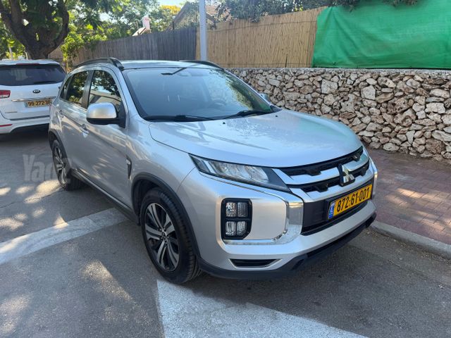 מודעת רכב מיצובישי ASX