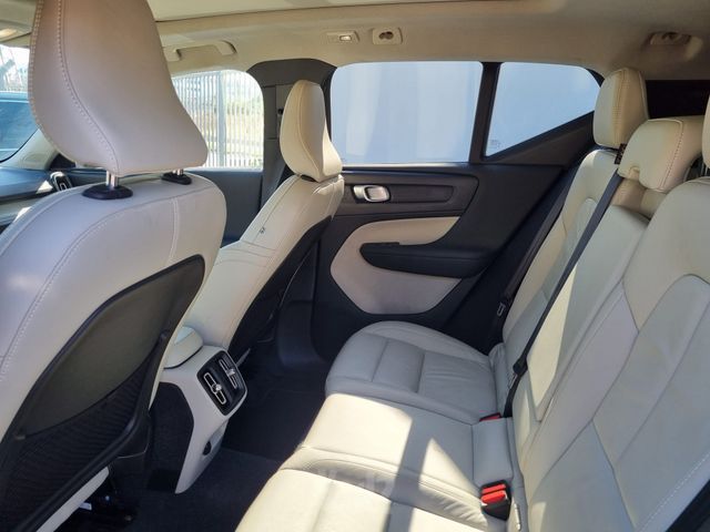 וולוו XC40