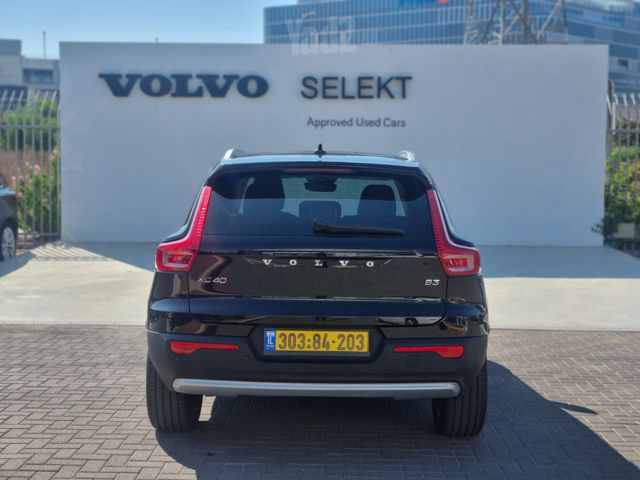וולוו XC40