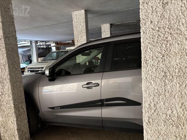 טויוטה RAV4