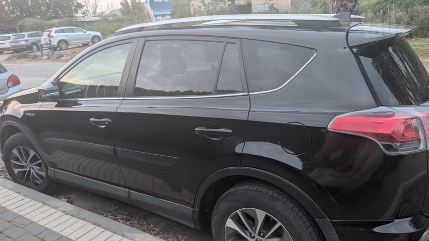 טויוטה RAV4
