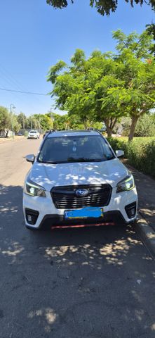 סובארו פורסטר
