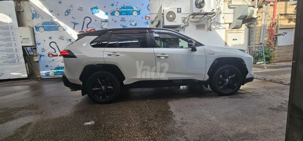 טויוטה RAV4