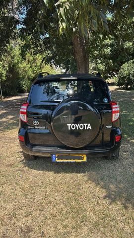 טויוטה RAV4
